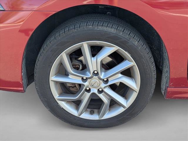 Used 2014 Nissan Sentra SR w/ SR Driver Package FWD image 10