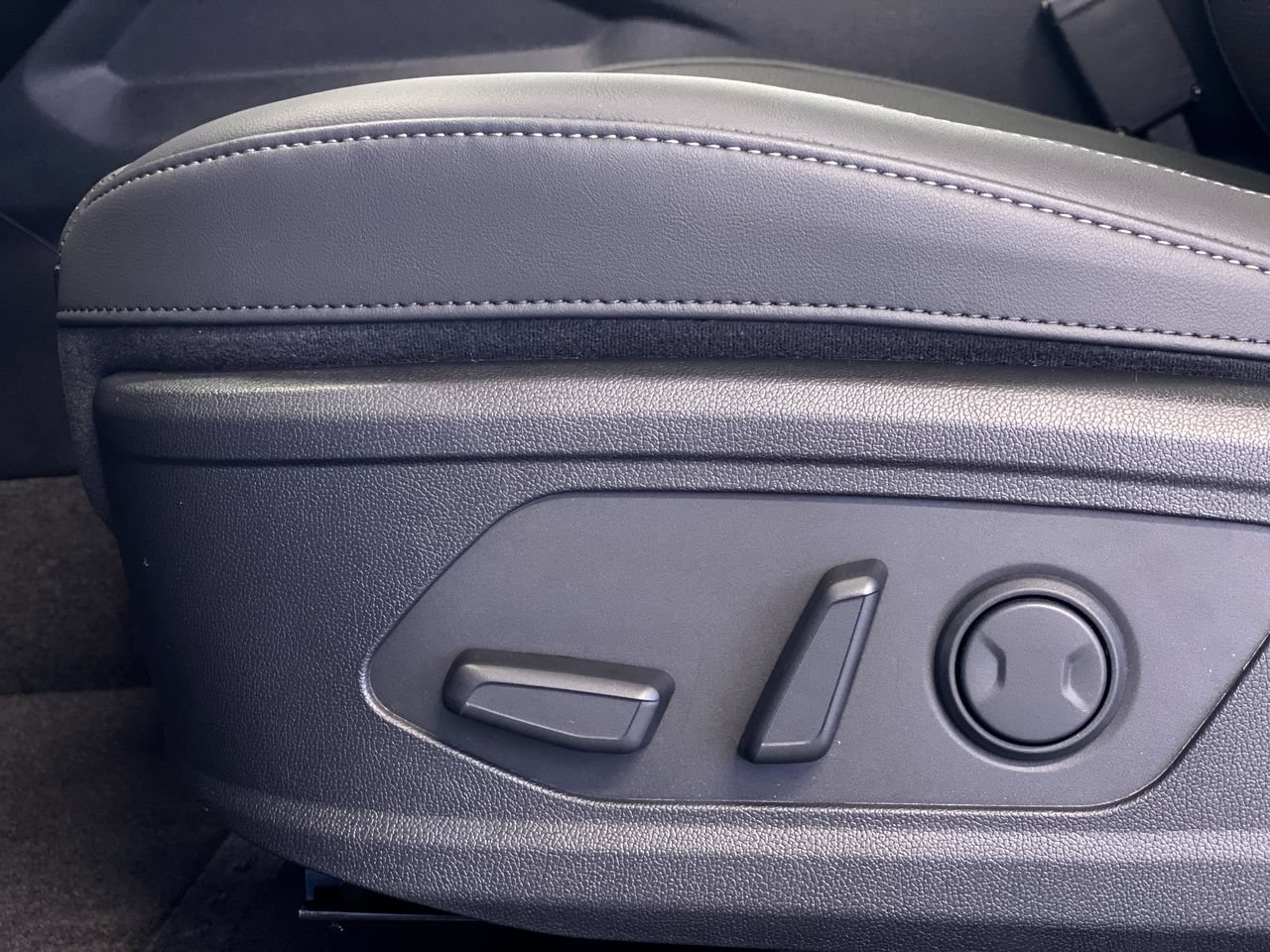 New 2026 Kia Sorento X-Line EX AWD/4WD image 17