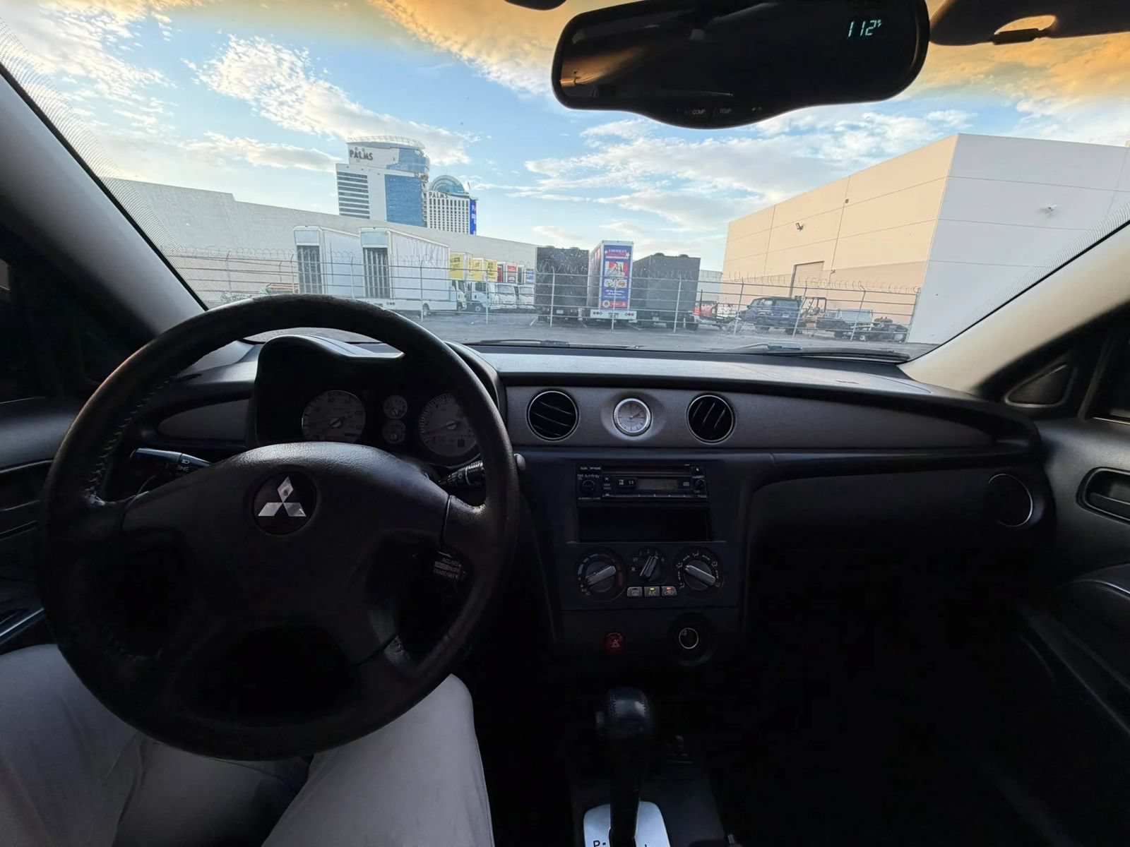 Used 2004 Mitsubishi Outlander XLS AWD/4WD image 15