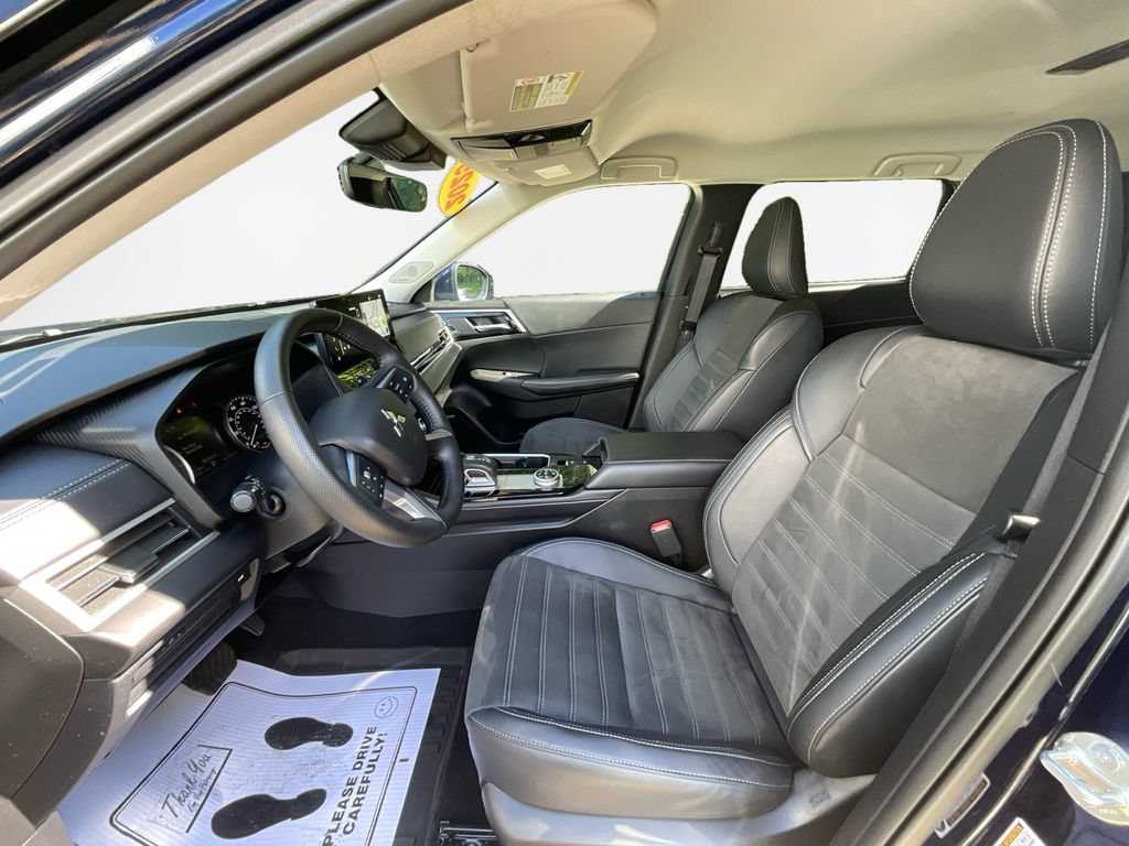 Used 2025 Mitsubishi Outlander SE AWD/4WD image 12