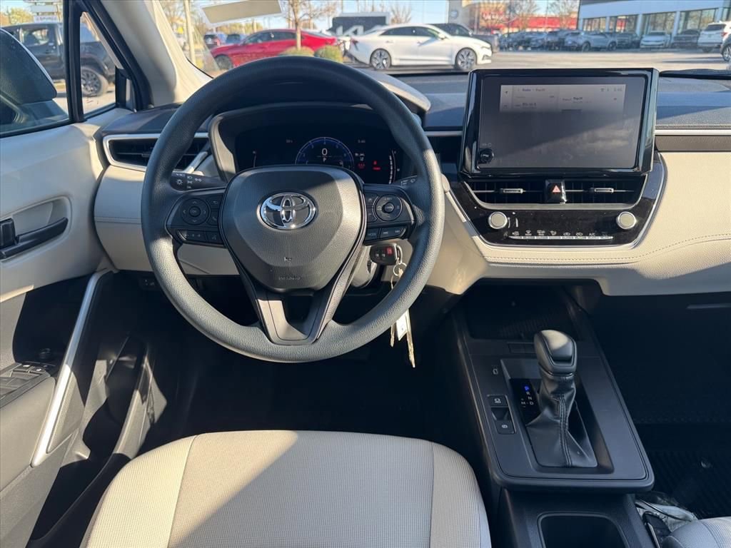Used 2026 Toyota Corolla Cross L image 11