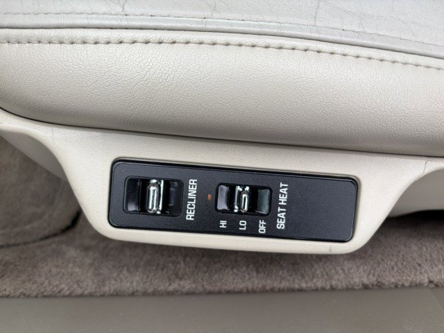 Used 1995 Cadillac De Ville Sedan image 13