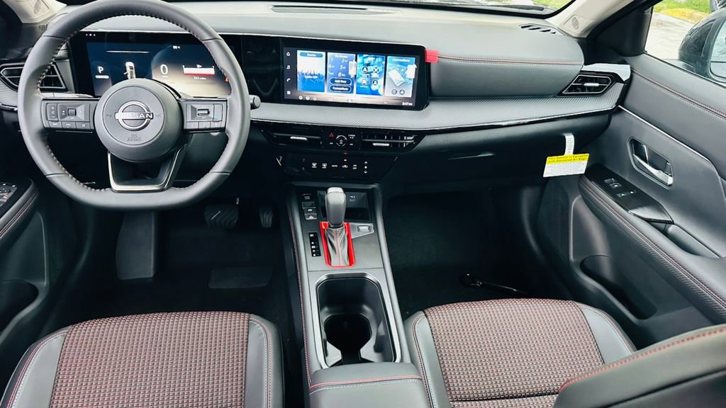 New 2026 Nissan Kicks SR FWD image 14