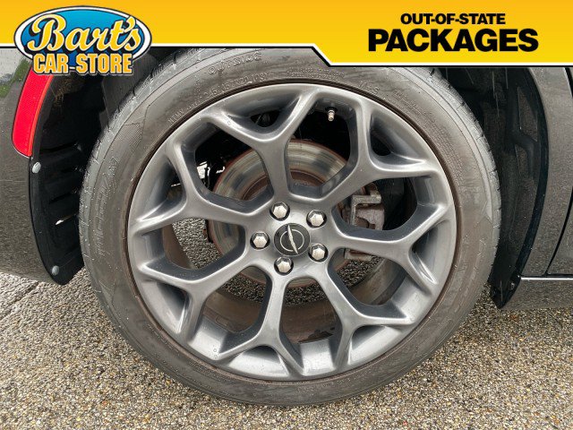 Used 2018 Chrysler 300 S image 7