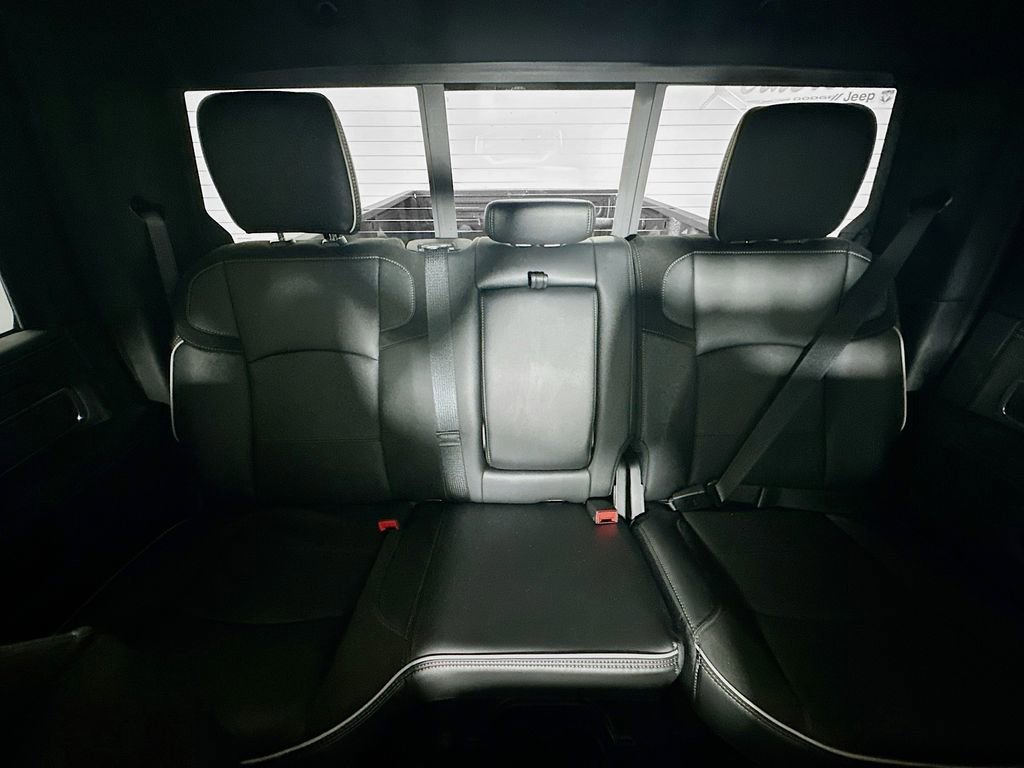 New 2025 RAM 3500 Laramie AWD/4WD image 10