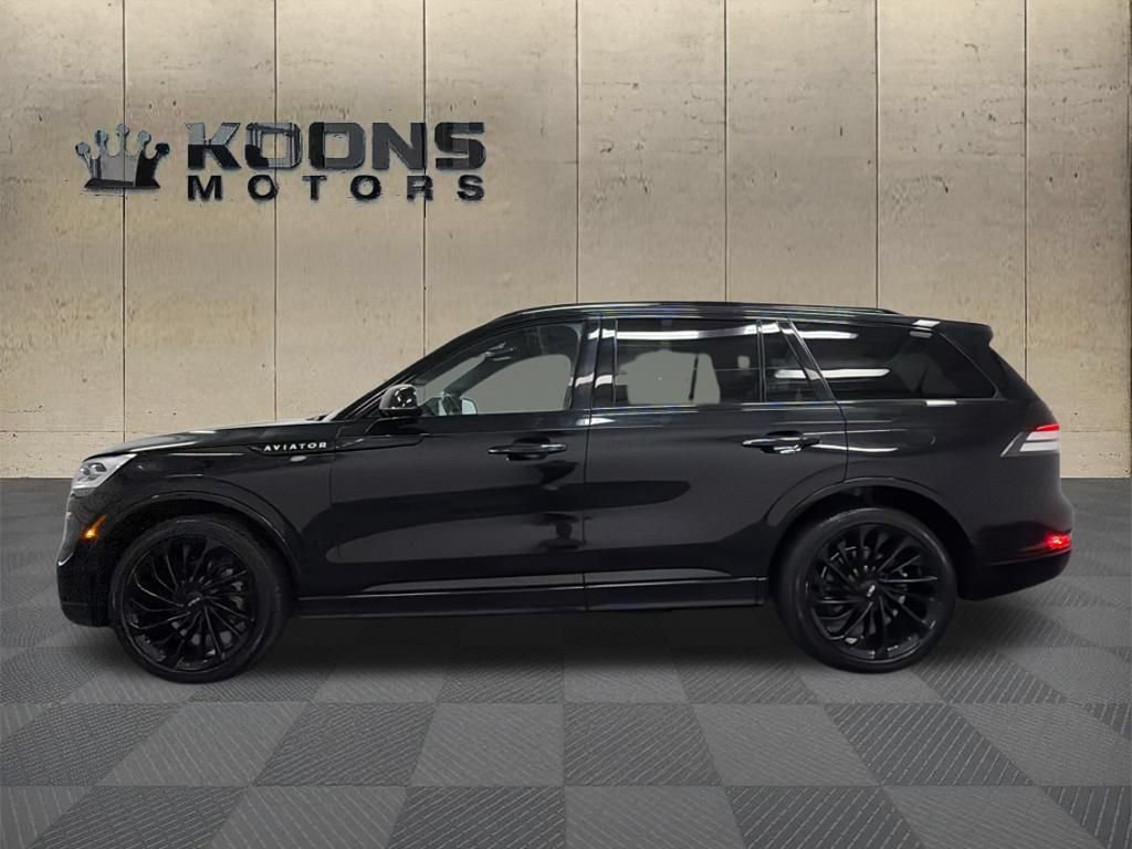 Used 2023 Lincoln Aviator Reserve w/ Equipment Group 201A AWD/4WD image 4