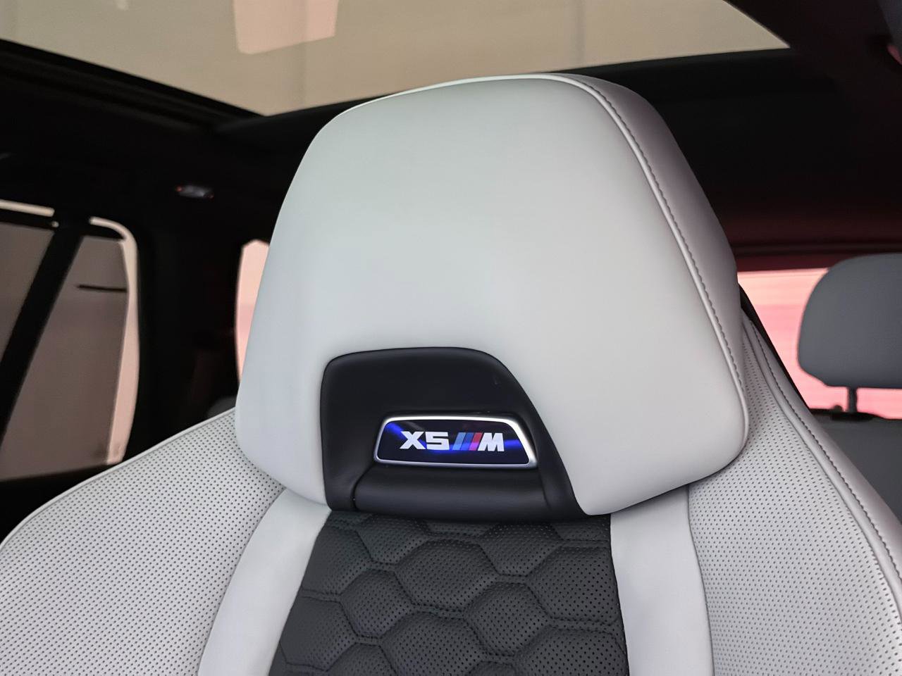 Used 2021 BMW X5 M w/ Competition Package AWD/4WD image 27