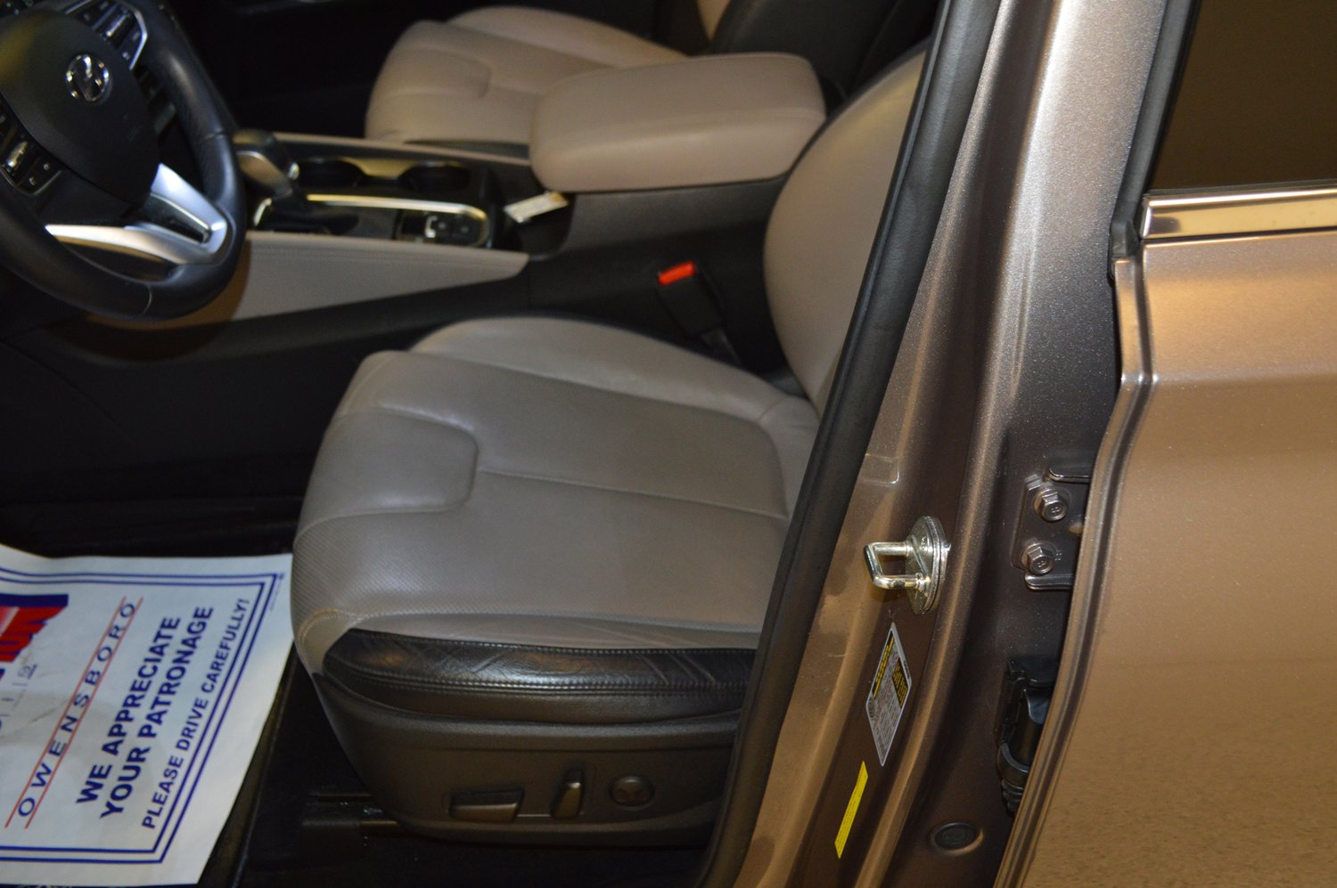 Used 2019 Hyundai Santa Fe Limited FWD image 15