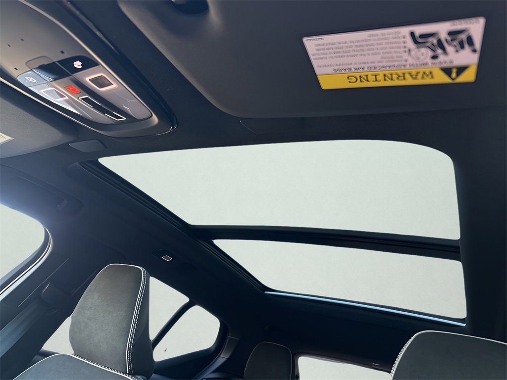 Used 2023 Volvo XC40 Recharge Plus image 39