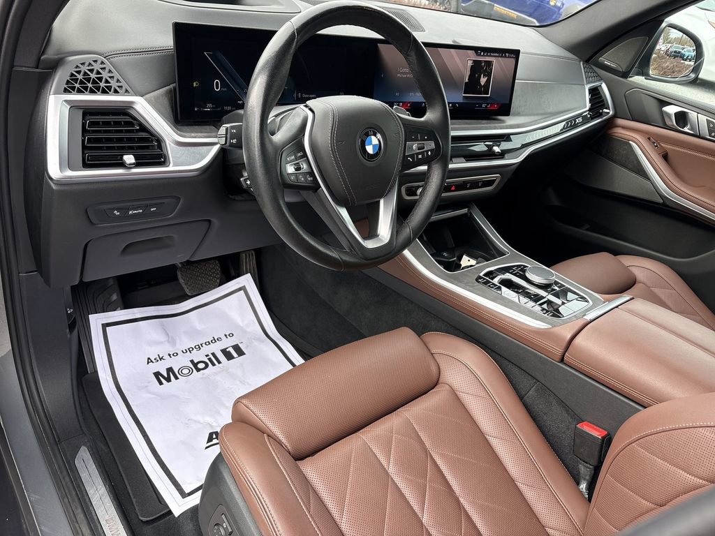Used 2024 BMW X5 xDrive40i w/ Premium Package image 12
