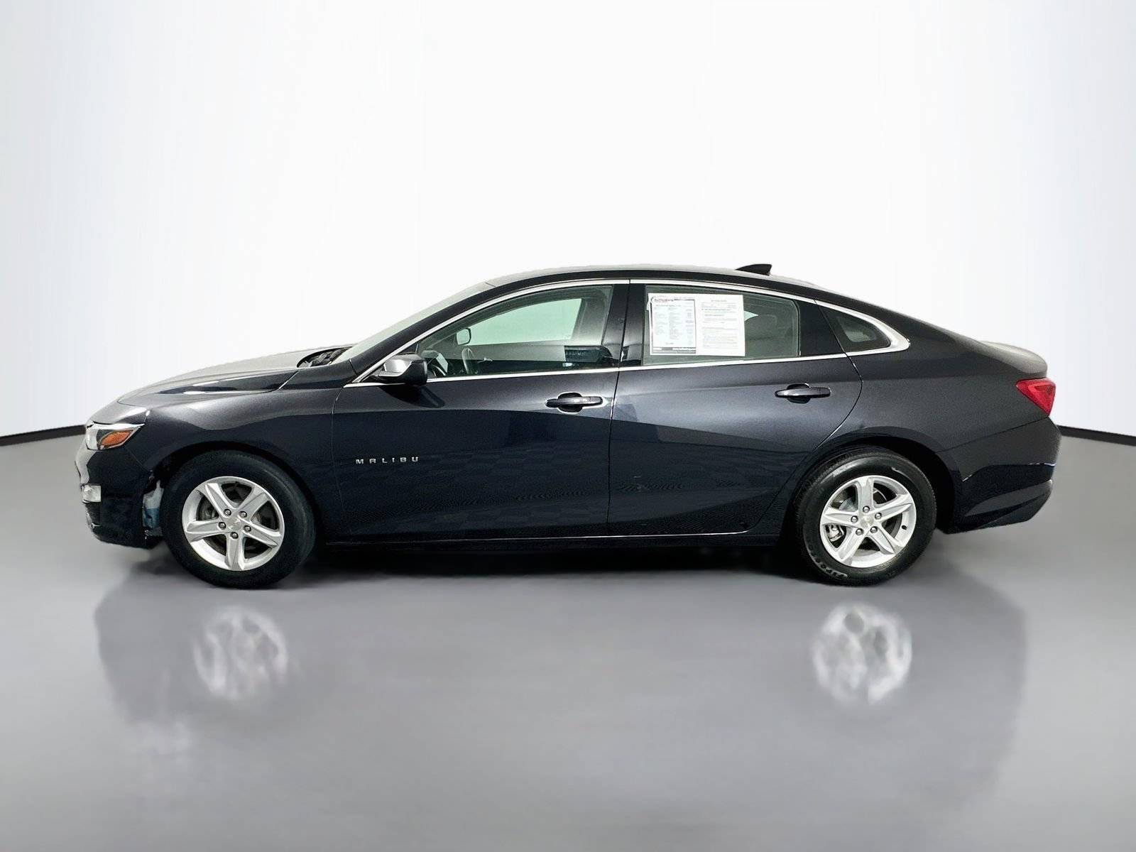 Used 2023 Chevrolet Malibu LT w/ Driver Confidence Package FWD image 4