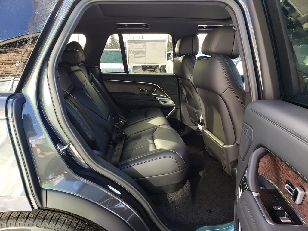 New 2025 Land Rover Range Rover SE image 15