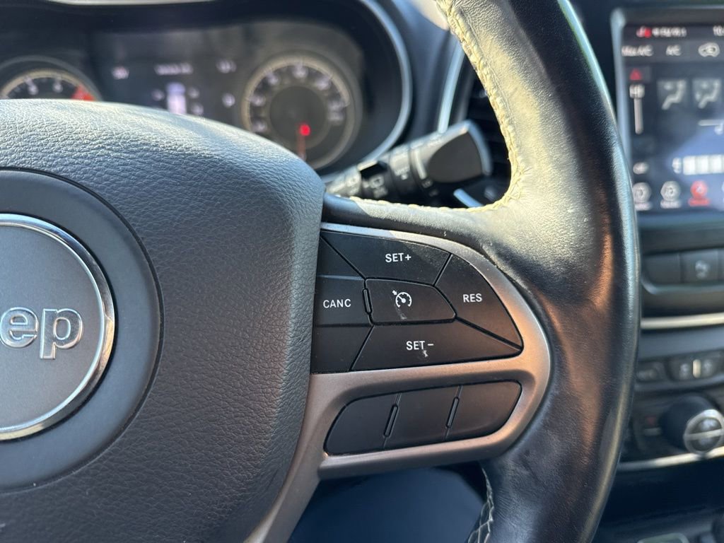 Used 2021 Jeep Cherokee Latitude Lux 80th Anniv w/ Quick Order Package 26U 80TH image 18