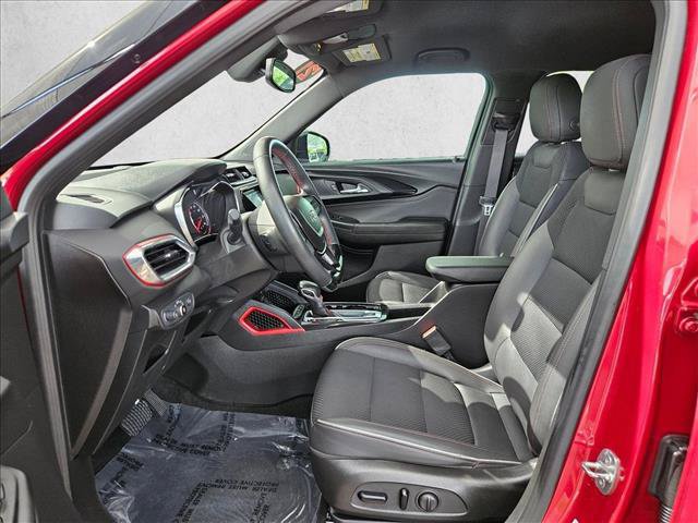 Used 2021 Chevrolet TrailBlazer RS w/ Technology Package FWD image 16