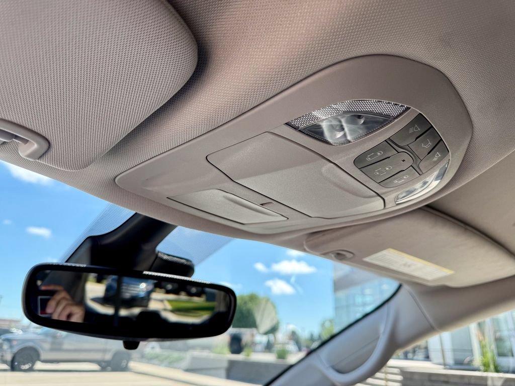 Used 2024 Chrysler Pacifica Touring-L FWD image 31