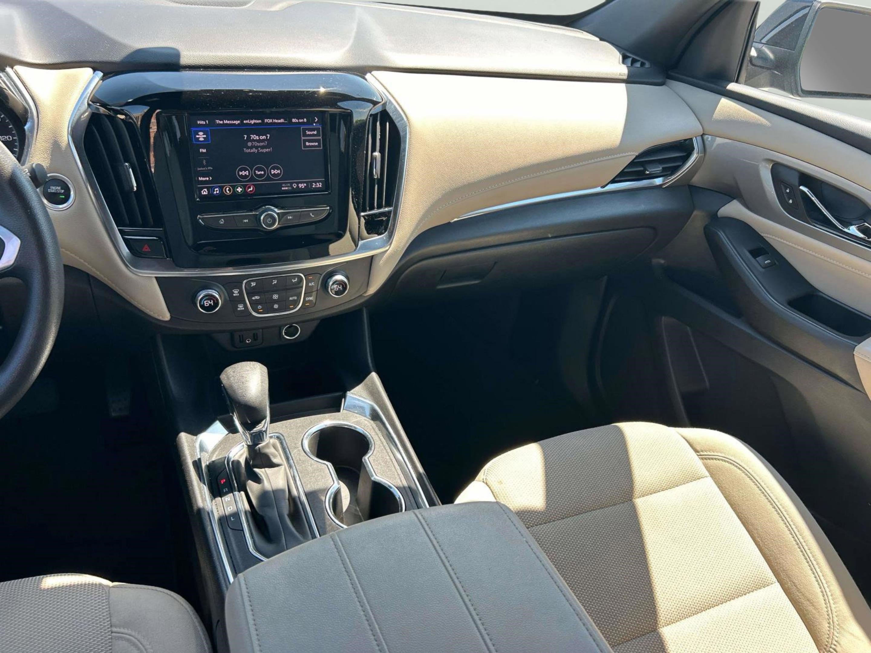 Used 2023 Chevrolet Traverse LS FWD image 12