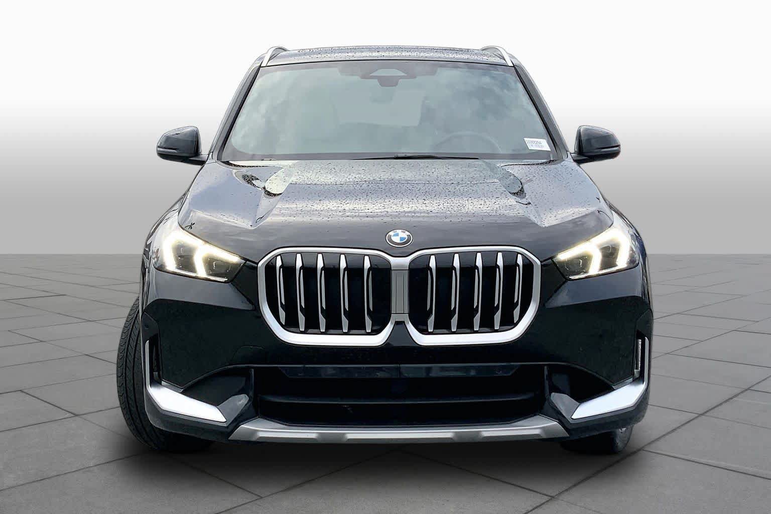 Used 2025 BMW X1 xDrive28i w/ Convenience Package AWD/4WD image 4