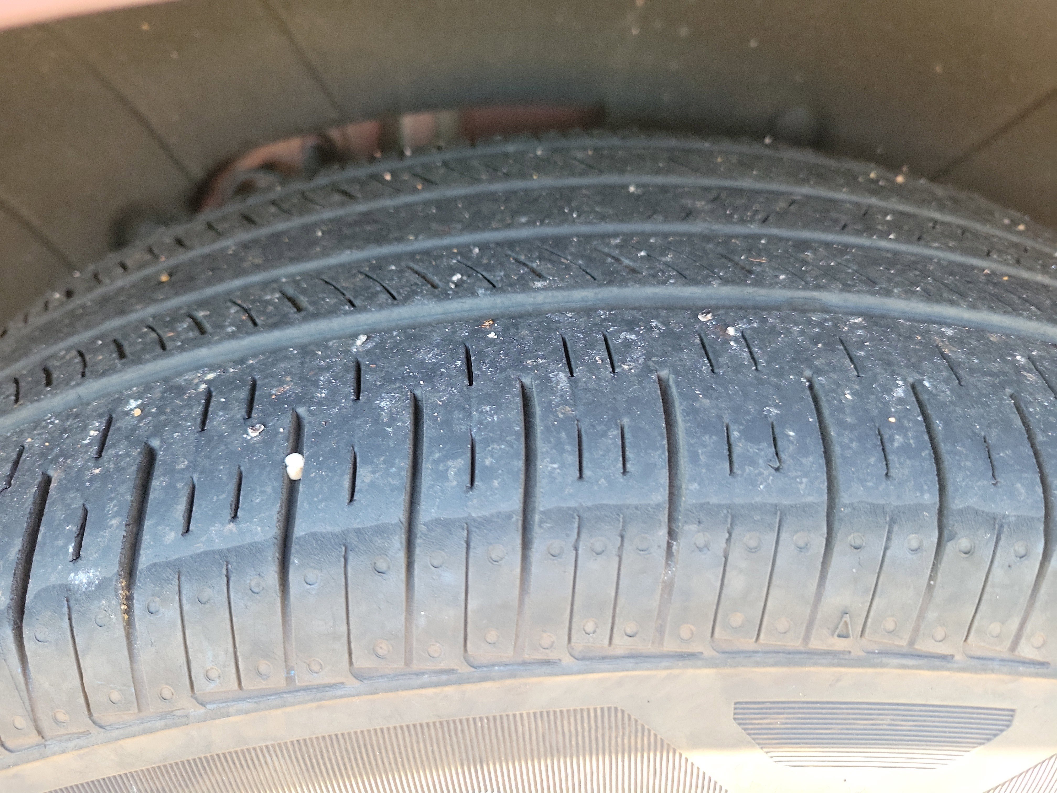 Used 2023 Kia Carnival LX image 31