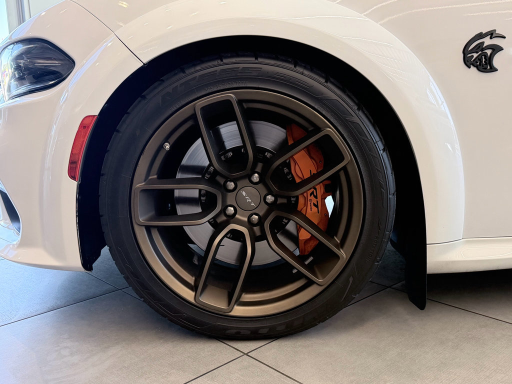 Used 2022 Dodge Charger SRT Hellcat w/ Harman/Kardon Audio Group image 36