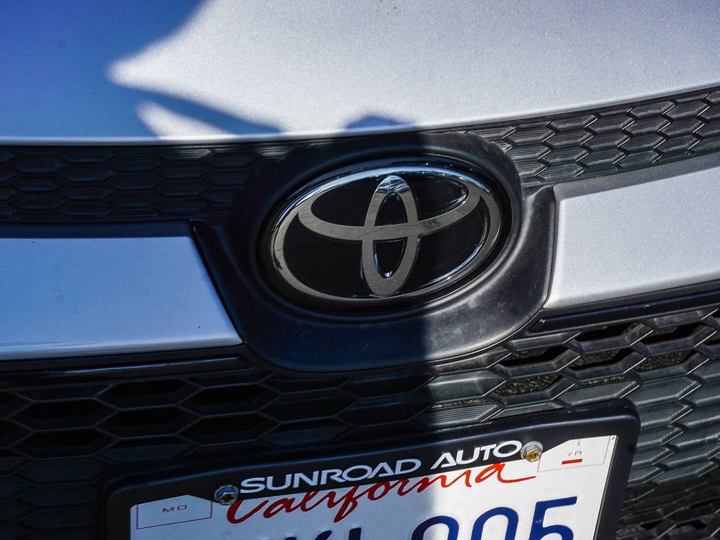 Used 2021 Toyota Corolla LE w/ Carpet Mat Package (TMS) FWD image 11