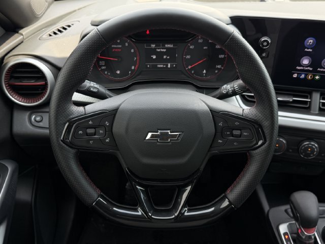 Used 2025 Chevrolet Trax RS w/ Driver Confidence Package FWD image 12