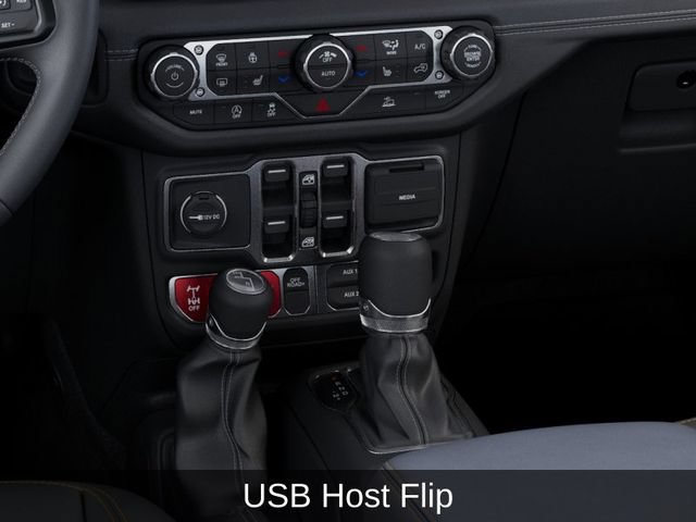 Used 2025 Jeep Gladiator Mojave w/ Convenience Group AWD/4WD image 34