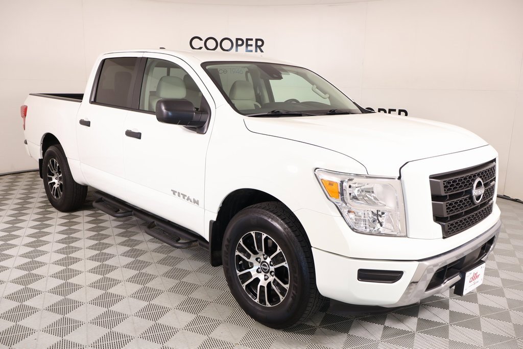 Used 2024 Nissan Titan SV w/ Accessory Utility Package