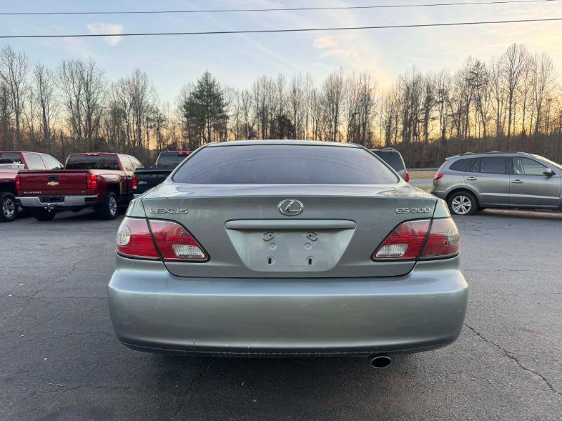 Used 2003 Lexus ES 330 Sedan image 6