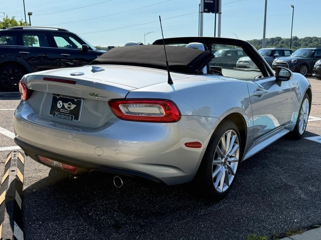Used 2020 FIAT 124 Spider Lusso w/ Convenience Group RWD image 3