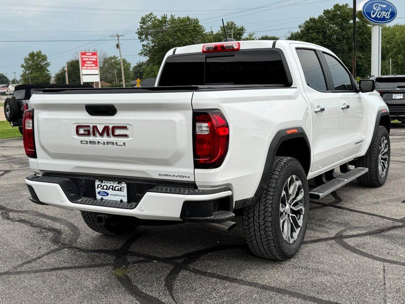 Used 2026 GMC Canyon Denali AWD/4WD image 3