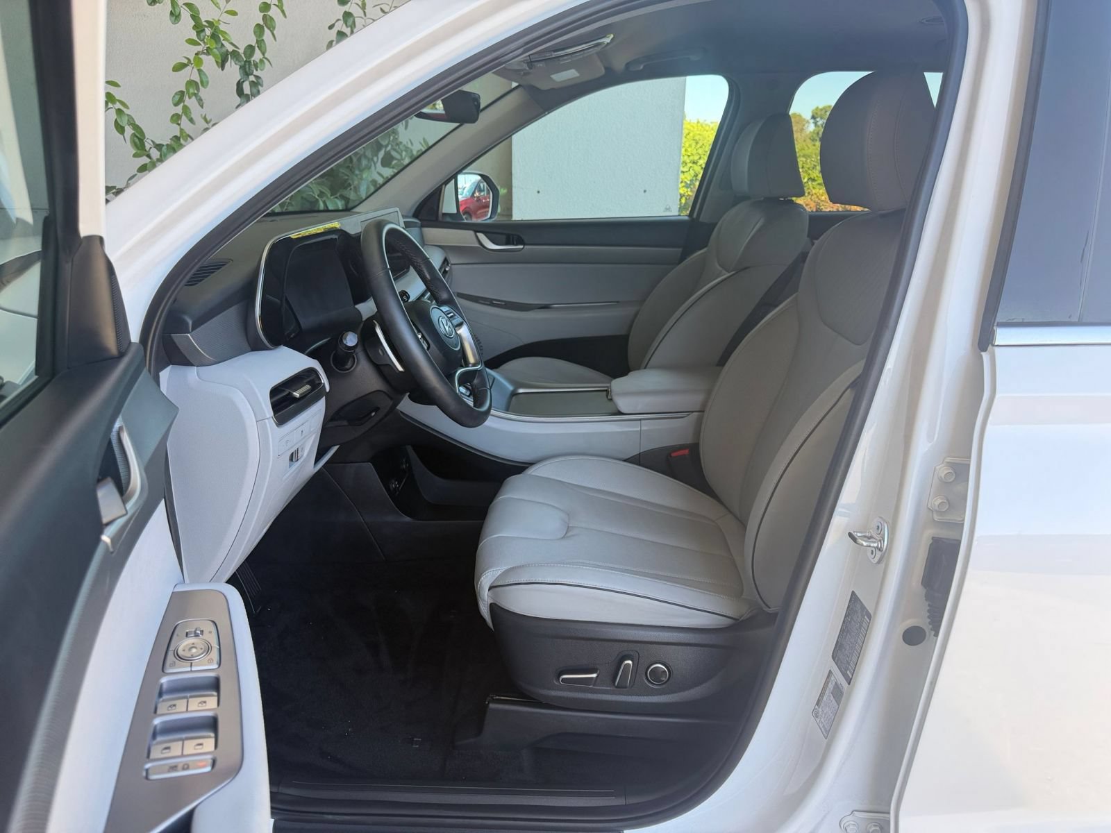 Used 2025 Hyundai Palisade SEL FWD image 30