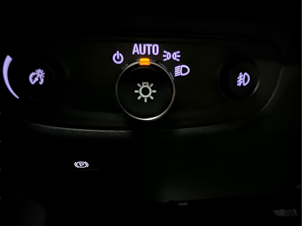 Used 2022 GMC Terrain SLT w/ Infotainment Package II image 22