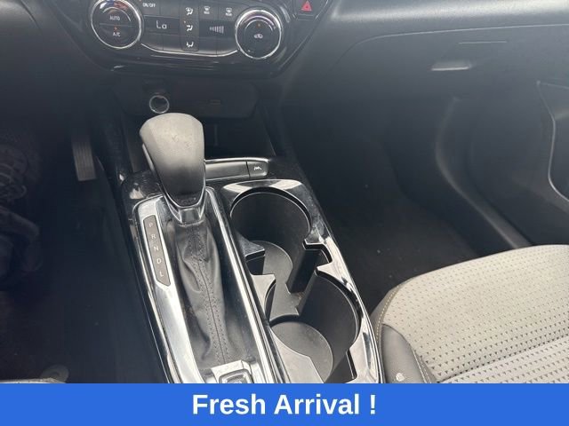 Used 2024 Chevrolet Trax LT FWD image 9