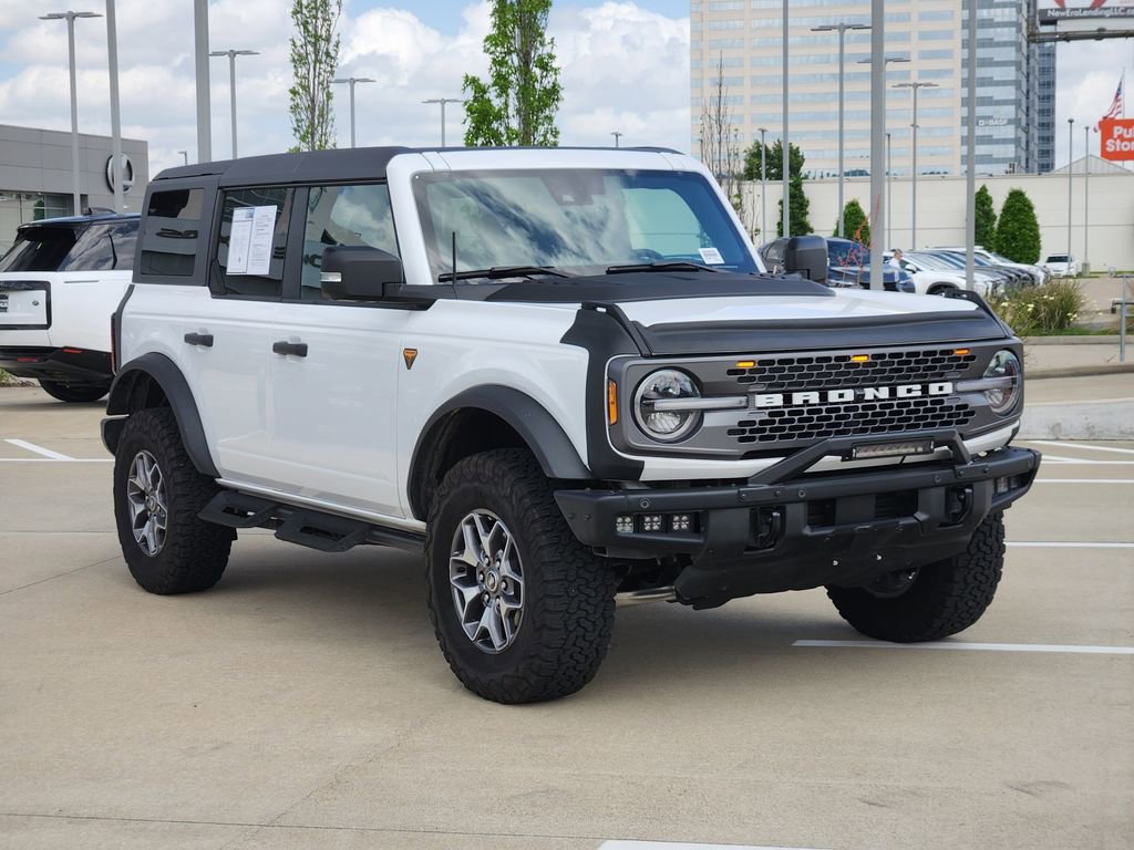 Used 2024 Ford Bronco Badlands AWD/4WD image 3