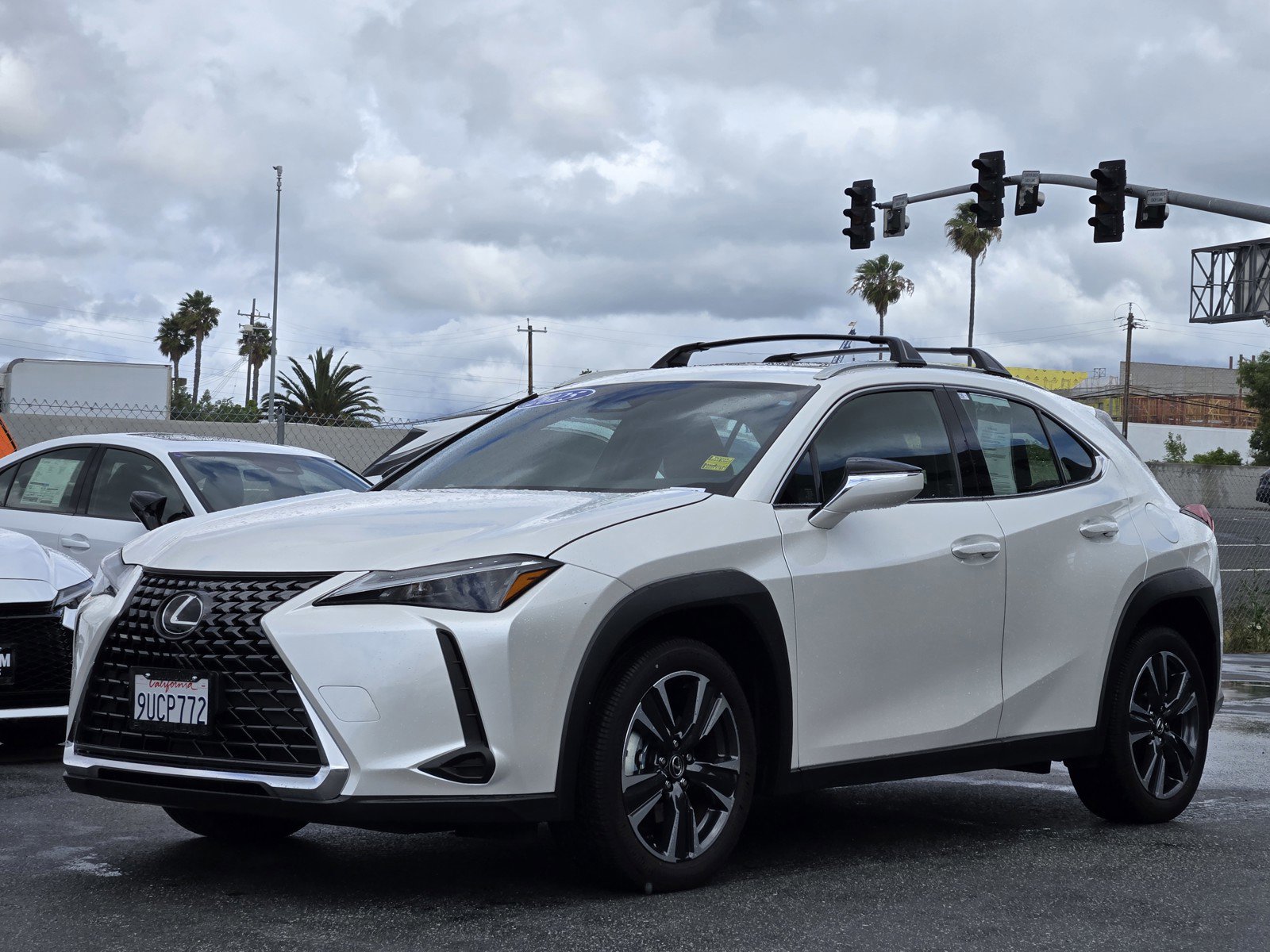 Certified 2025 Lexus UX 300h FWD w/ Accessory Package (Z2) image 8