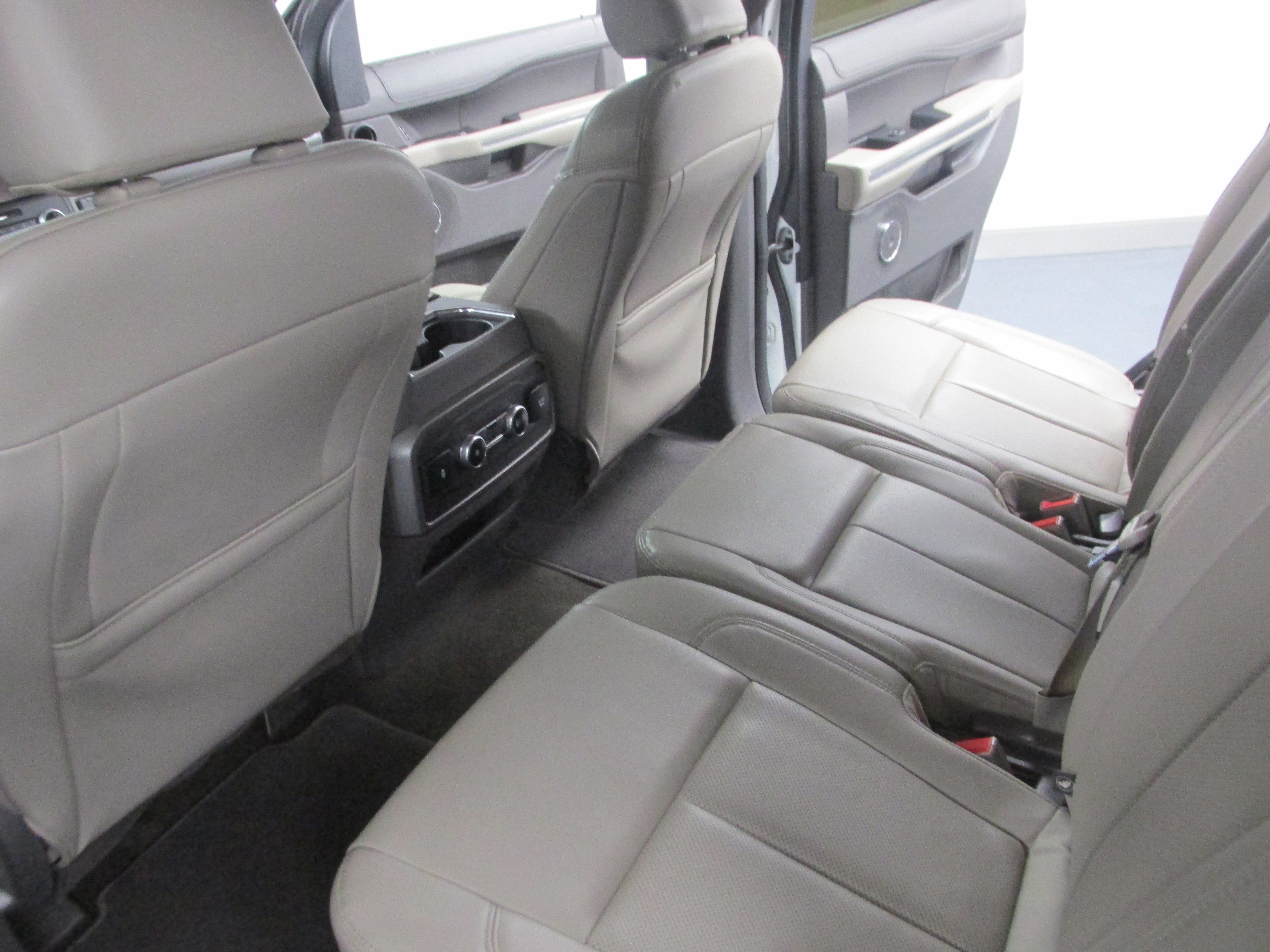 Certified 2021 Ford Expedition XLT image 28