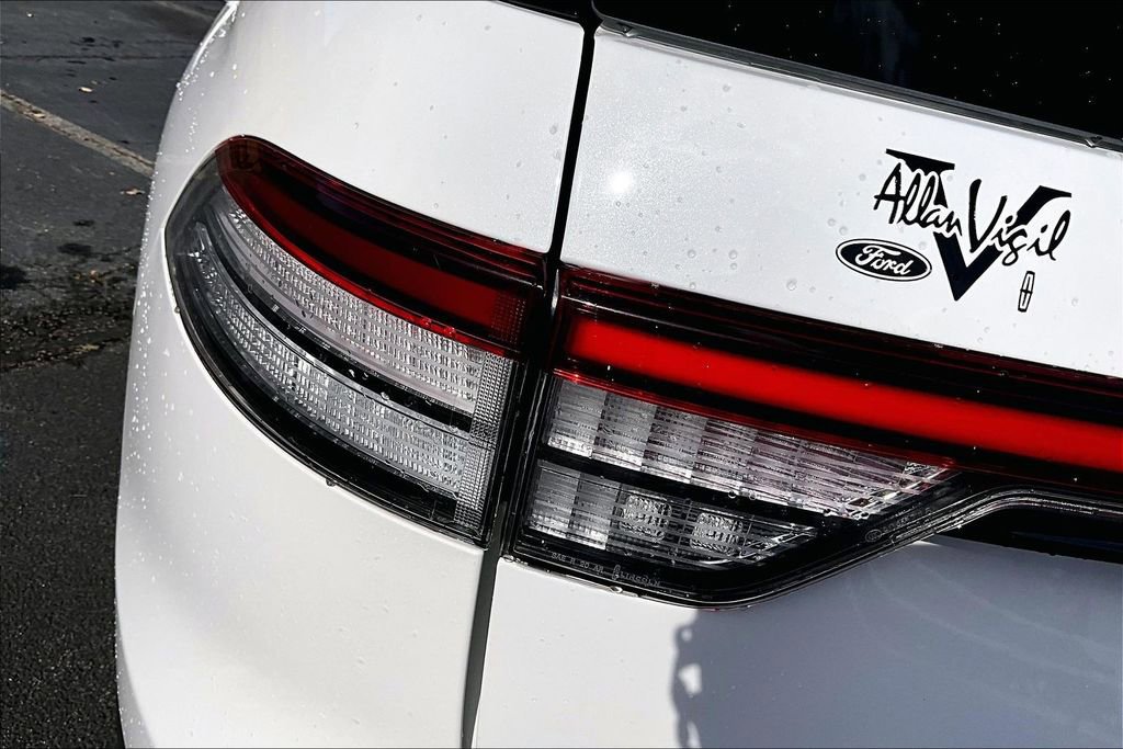 Certified 2025 Lincoln Aviator Reserve w/ Equipment Group 201A image 30