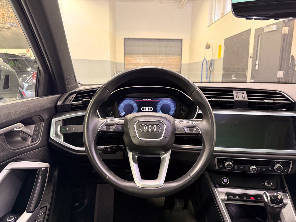 Used 2024 Audi Q3 2.0T Premium w/ Convenience Package AWD/4WD image 23