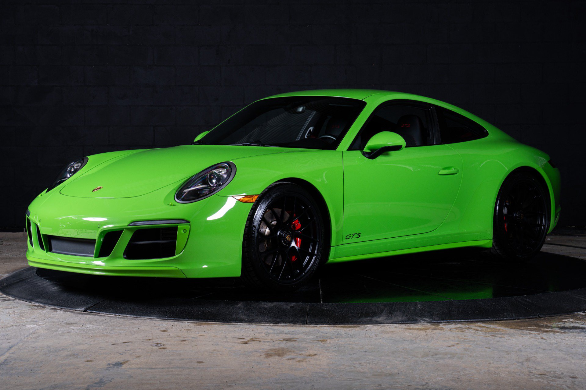 Used 2018 Porsche 911 Carrera GTS RWD image 9