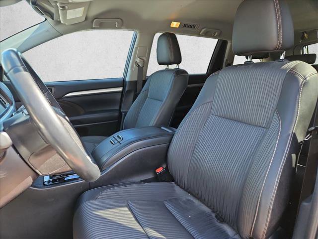 Certified 2019 Toyota Highlander Plus FWD image 15
