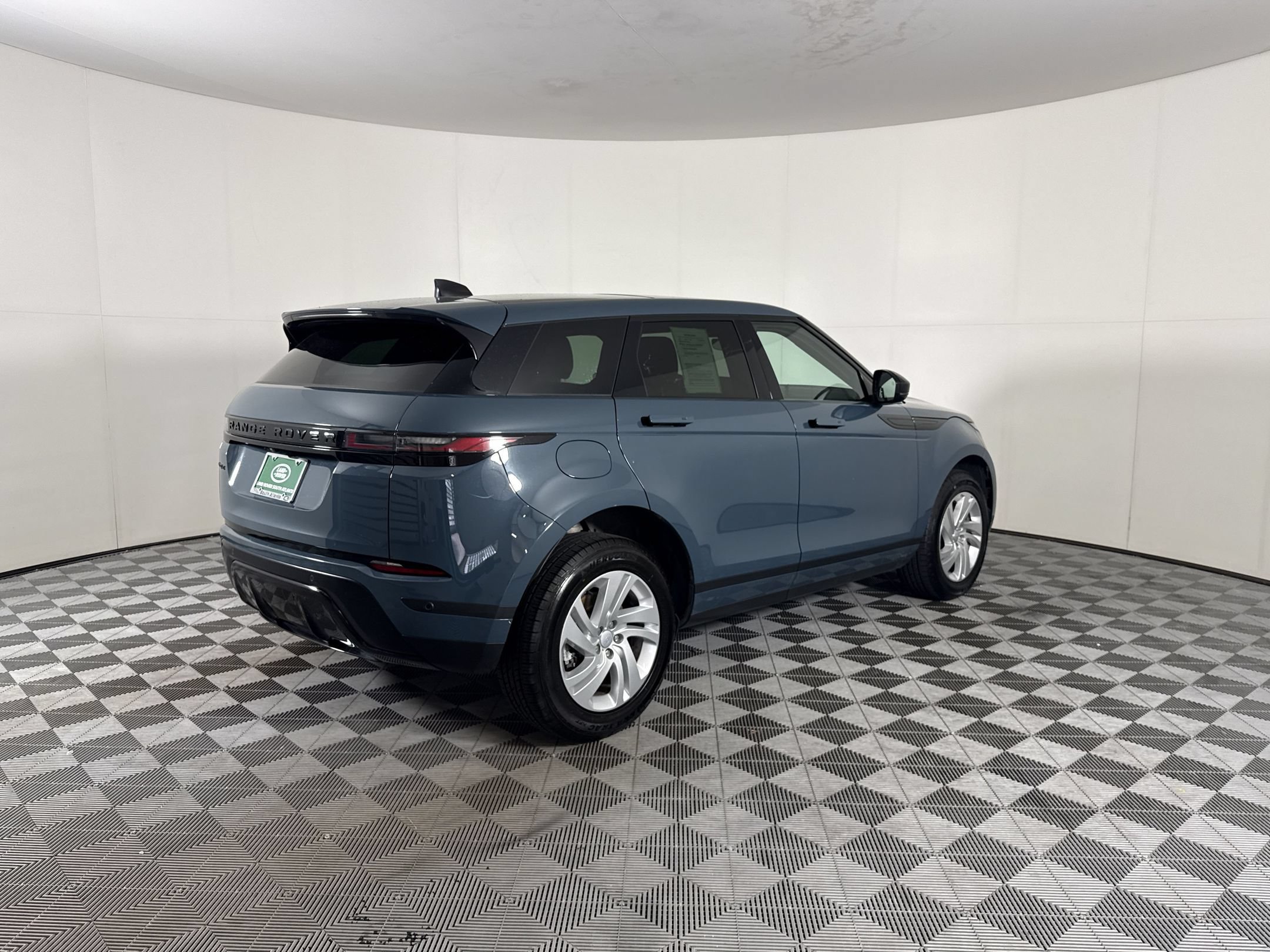 Used 2024 Land Rover Range Rover Evoque S AWD/4WD image 9