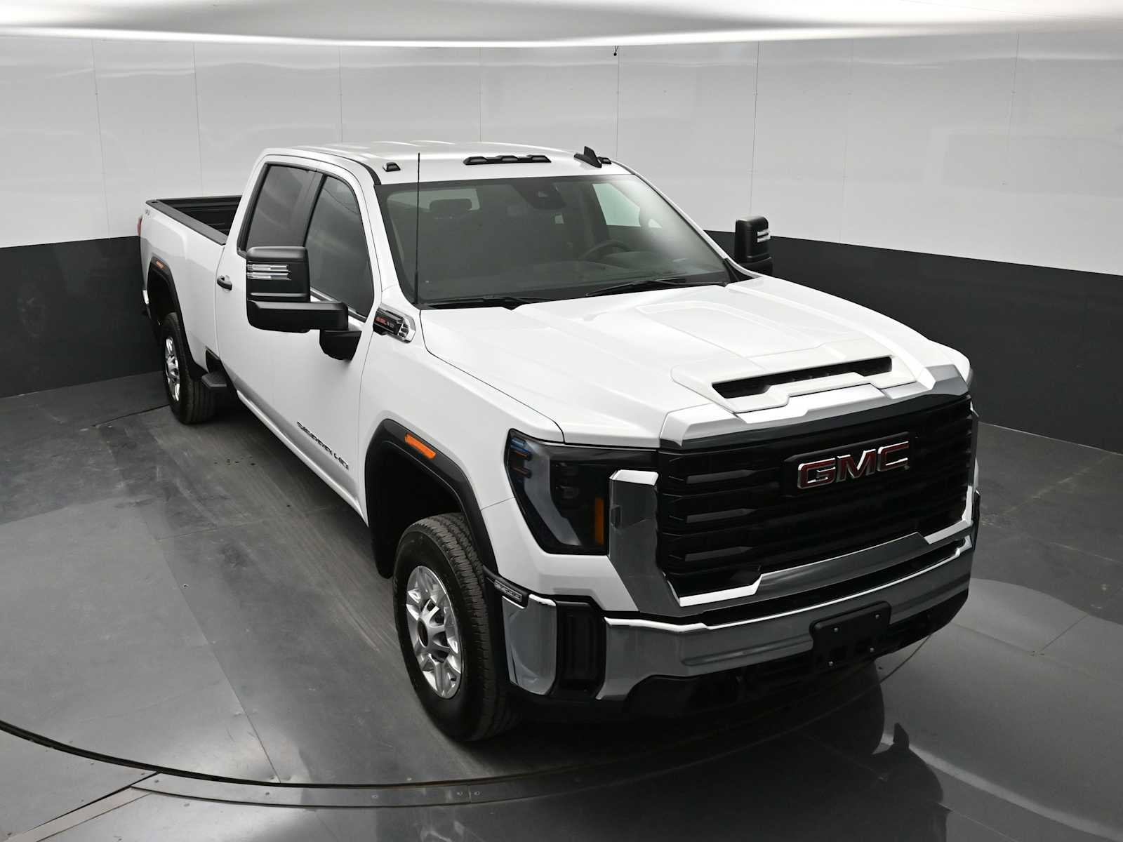 Used 2026 GMC Sierra 2500 Pro w/ Convenience Package AWD/4WD image 24
