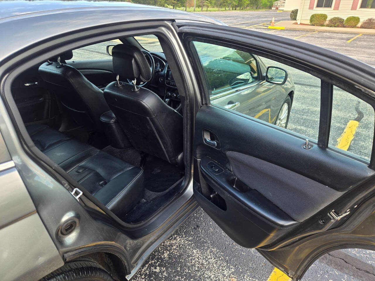 Used 2013 Chrysler 200 Limited FWD image 28