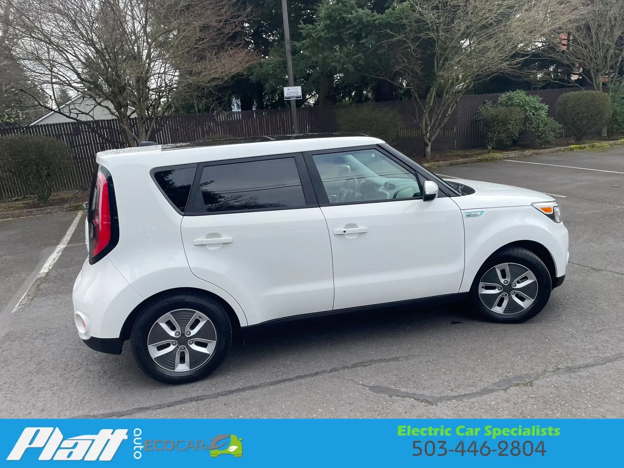 Used 2017 Kia Soul EV + w/ Sun & Fun Package image 11