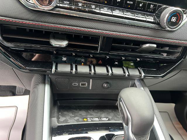 New 2025 Chevrolet Colorado Z71 w/ Technology Package image 18