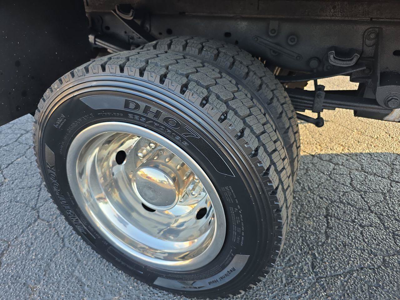 Used 2013 Ford F550 2WD Regular Cab Super Duty w/ Payload Upgrade Pkg image 17