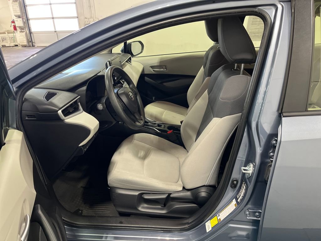Used 2021 Toyota Corolla LE image 37