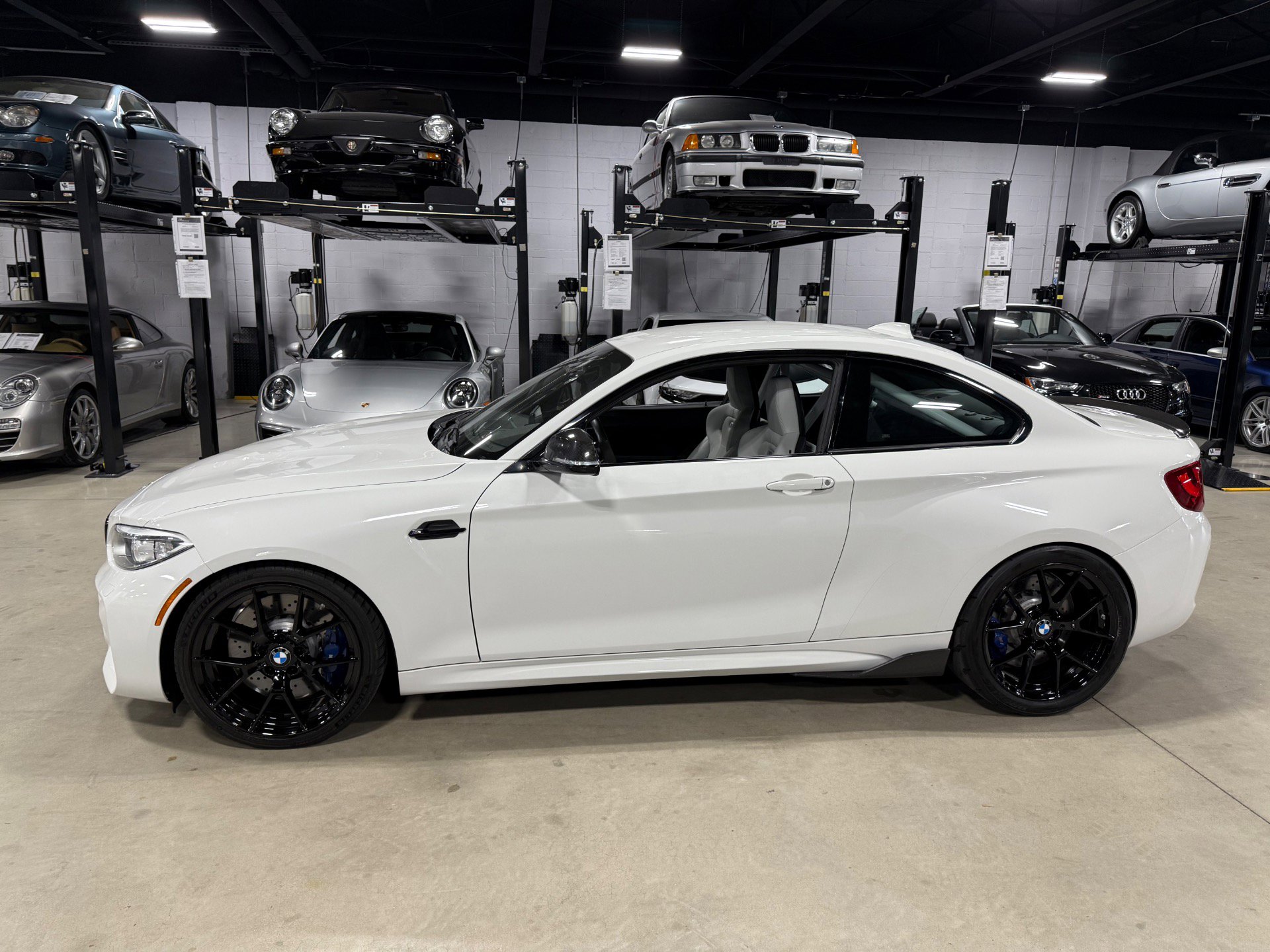 Used 2016 BMW M2 image 2