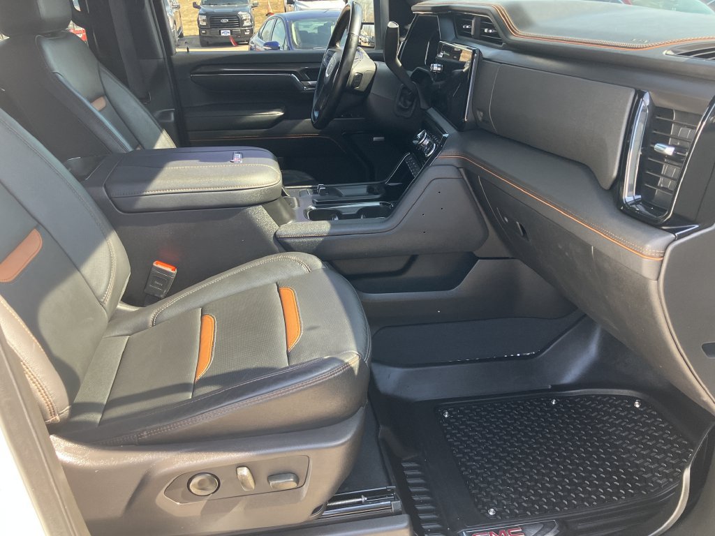 Used 2024 GMC Sierra 2500 AT4 AWD/4WD image 15