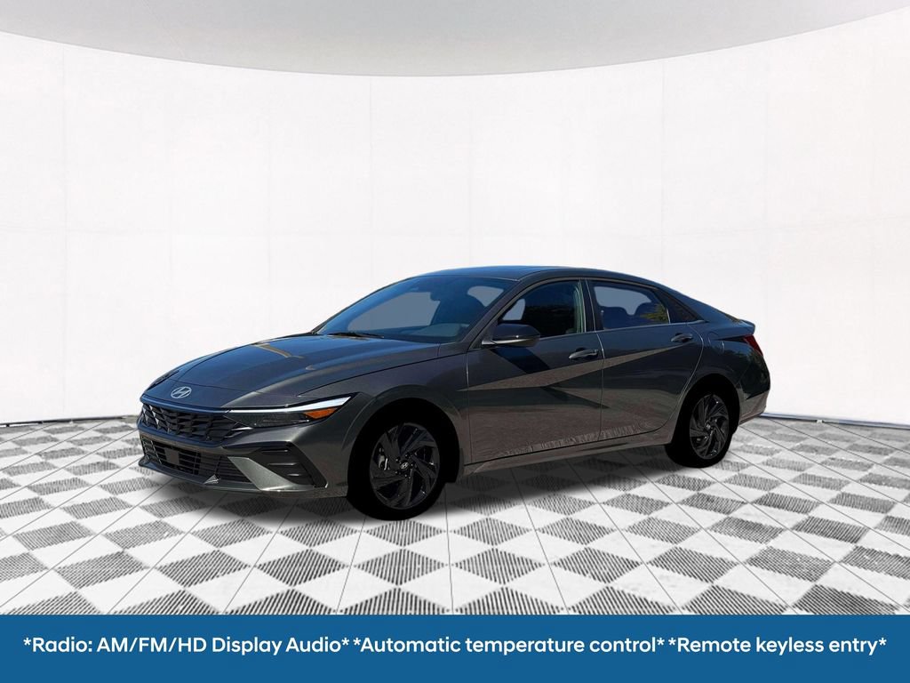 New 2026 Hyundai Elantra SEL Sport Premium FWD image 2